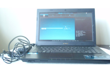 華碩ASUSP43E筆記型電腦(無作業系統，運作速度較慢，售出不退)