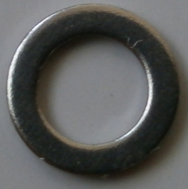 不鏽鋼墊圈(外徑φ5mm，內徑φ3mm，厚度0.5mm) (共95個，裸裝)，售出不退